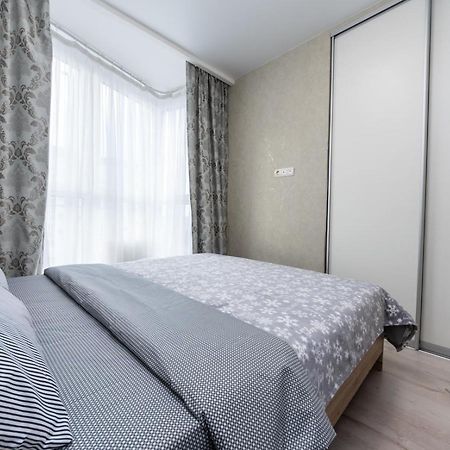 Apartment On Draghomanova 2A Κίεβο Εξωτερικό φωτογραφία