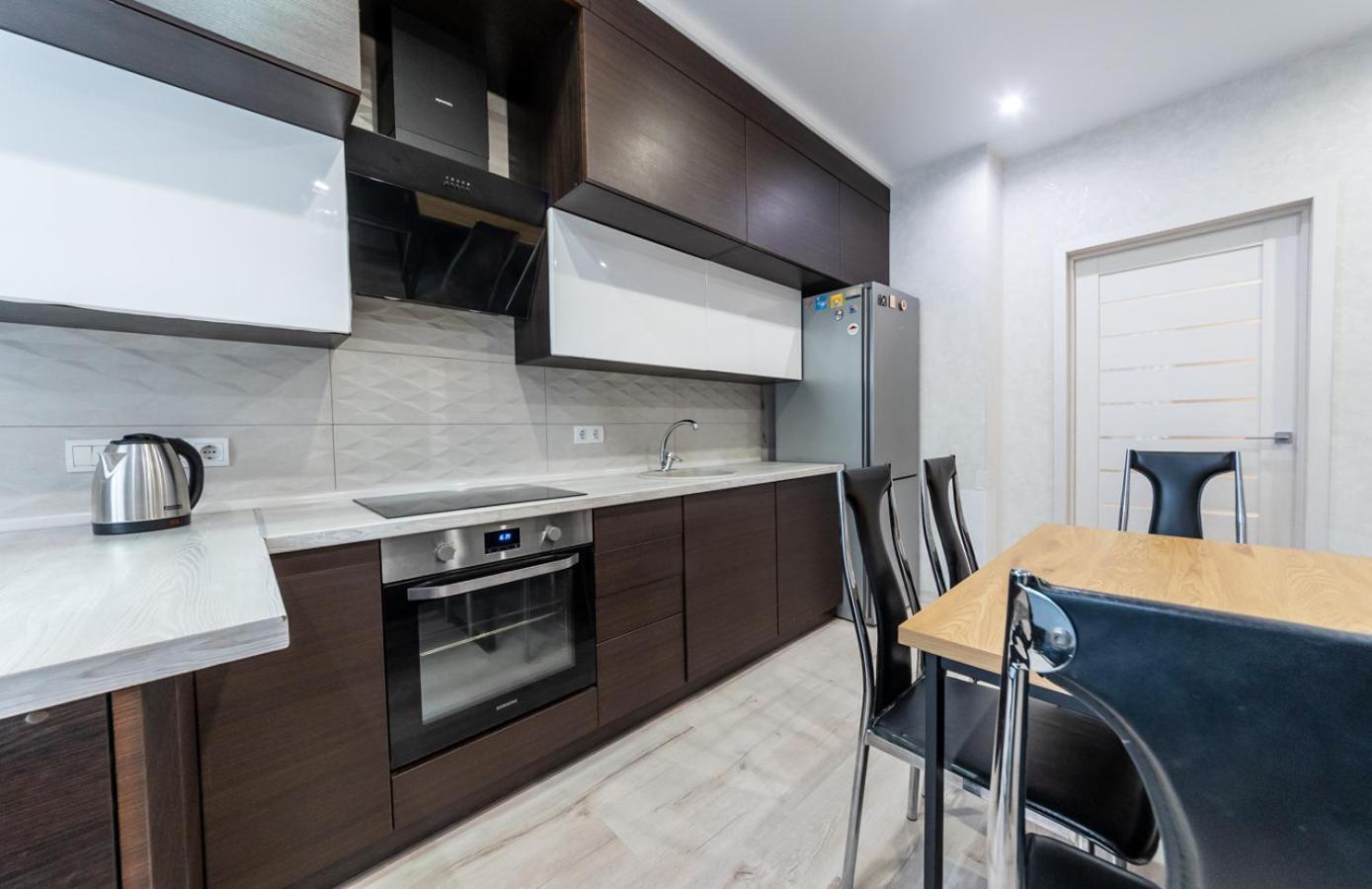 Apartment On Draghomanova 2A Κίεβο Εξωτερικό φωτογραφία